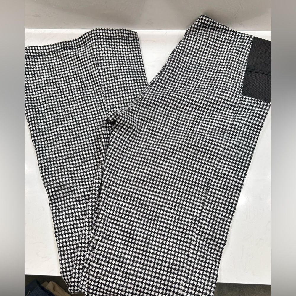 Stretchy flared patterned pants